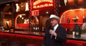 Bar cerrado, mascarillas obligatorias, sin contacto físico: Mustang Ranch ofrece un ridículo plan de reapertura